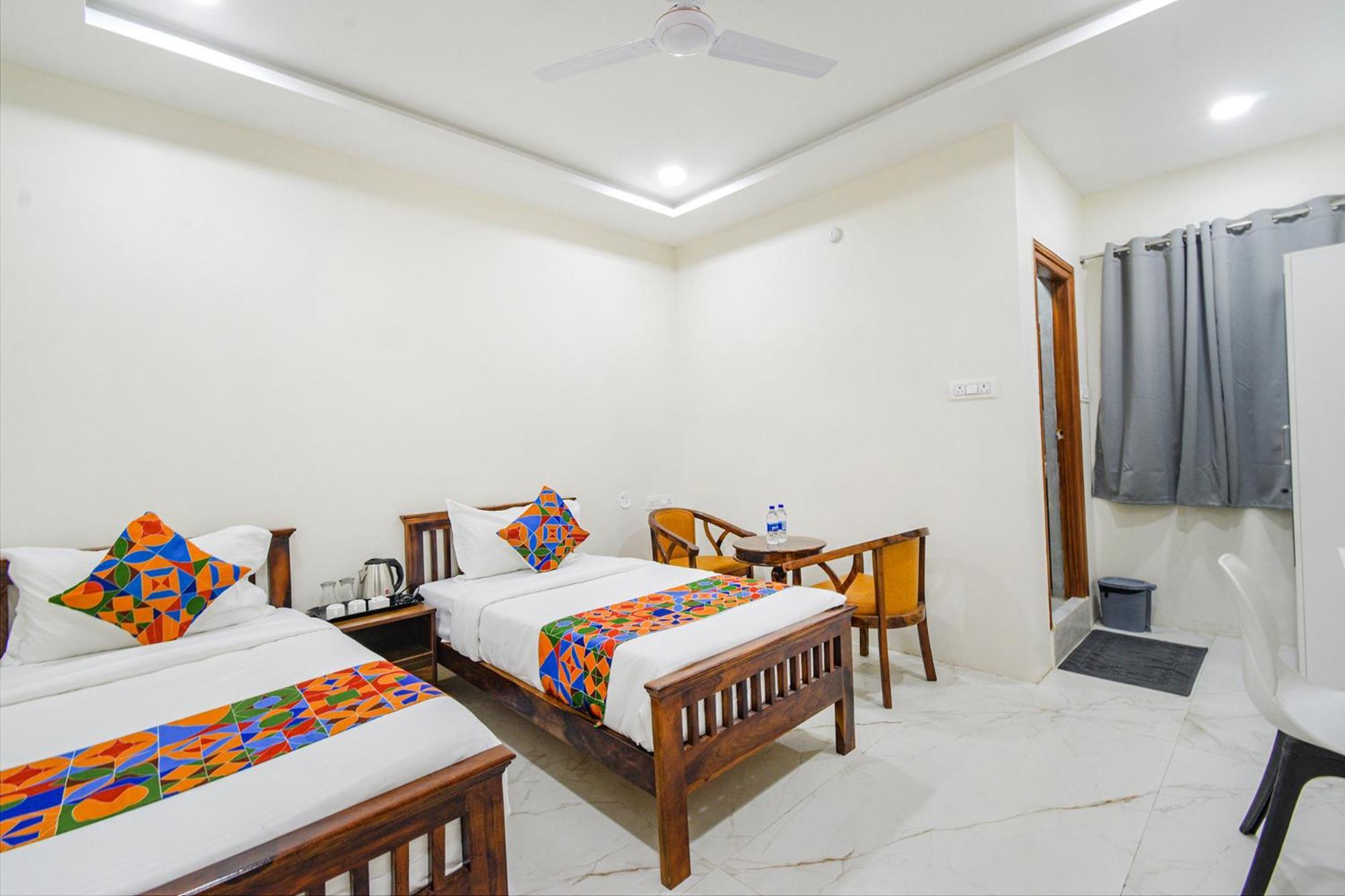Fabhotel Ssr Ikon Suites - Nr Hyderabad Central University, Kondapur Eksteriør bilde