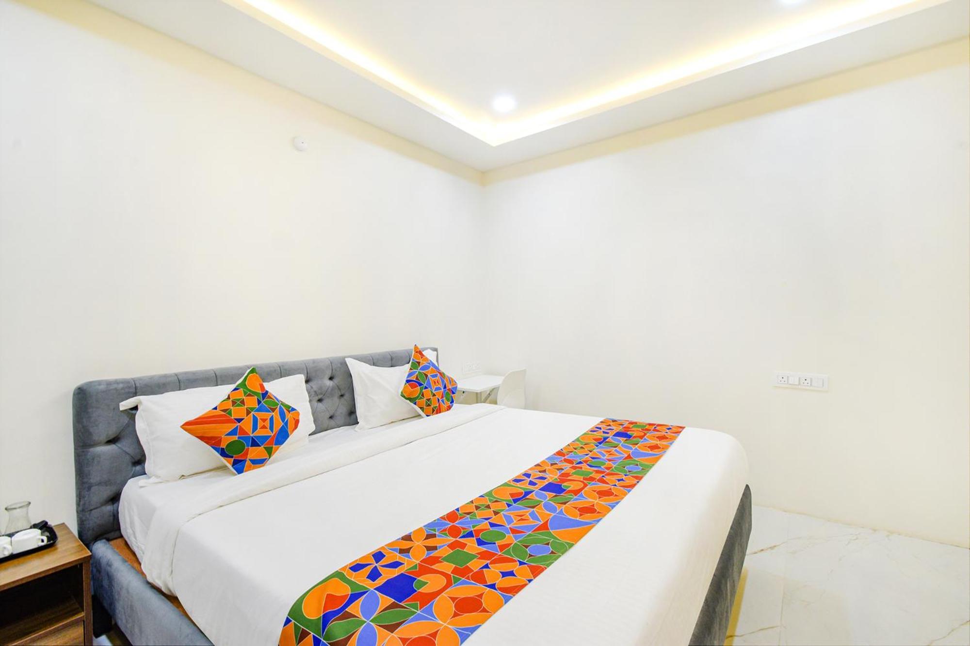 Fabhotel Ssr Ikon Suites - Nr Hyderabad Central University, Kondapur Eksteriør bilde