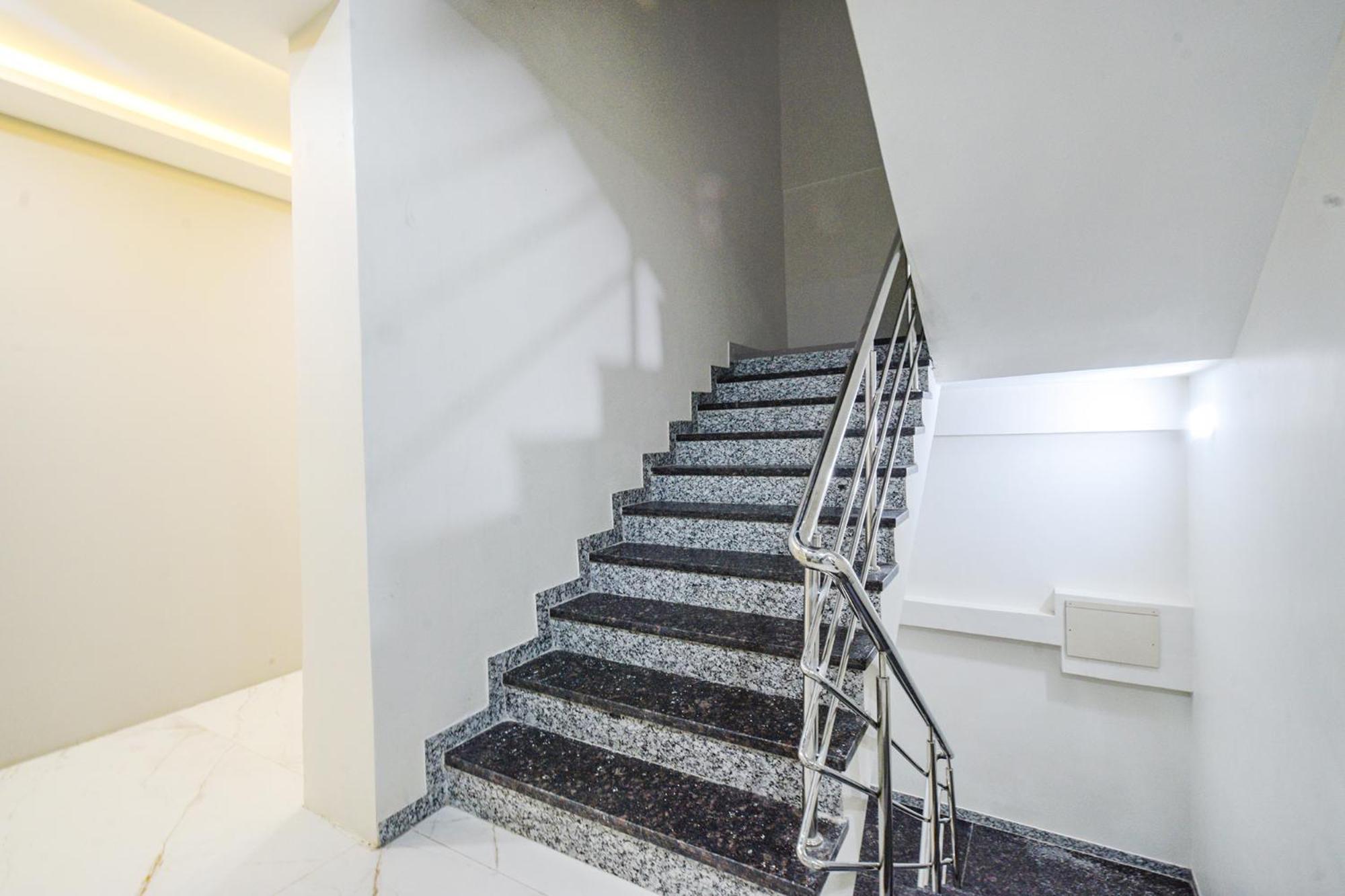 Fabhotel Ssr Ikon Suites - Nr Hyderabad Central University, Kondapur Eksteriør bilde