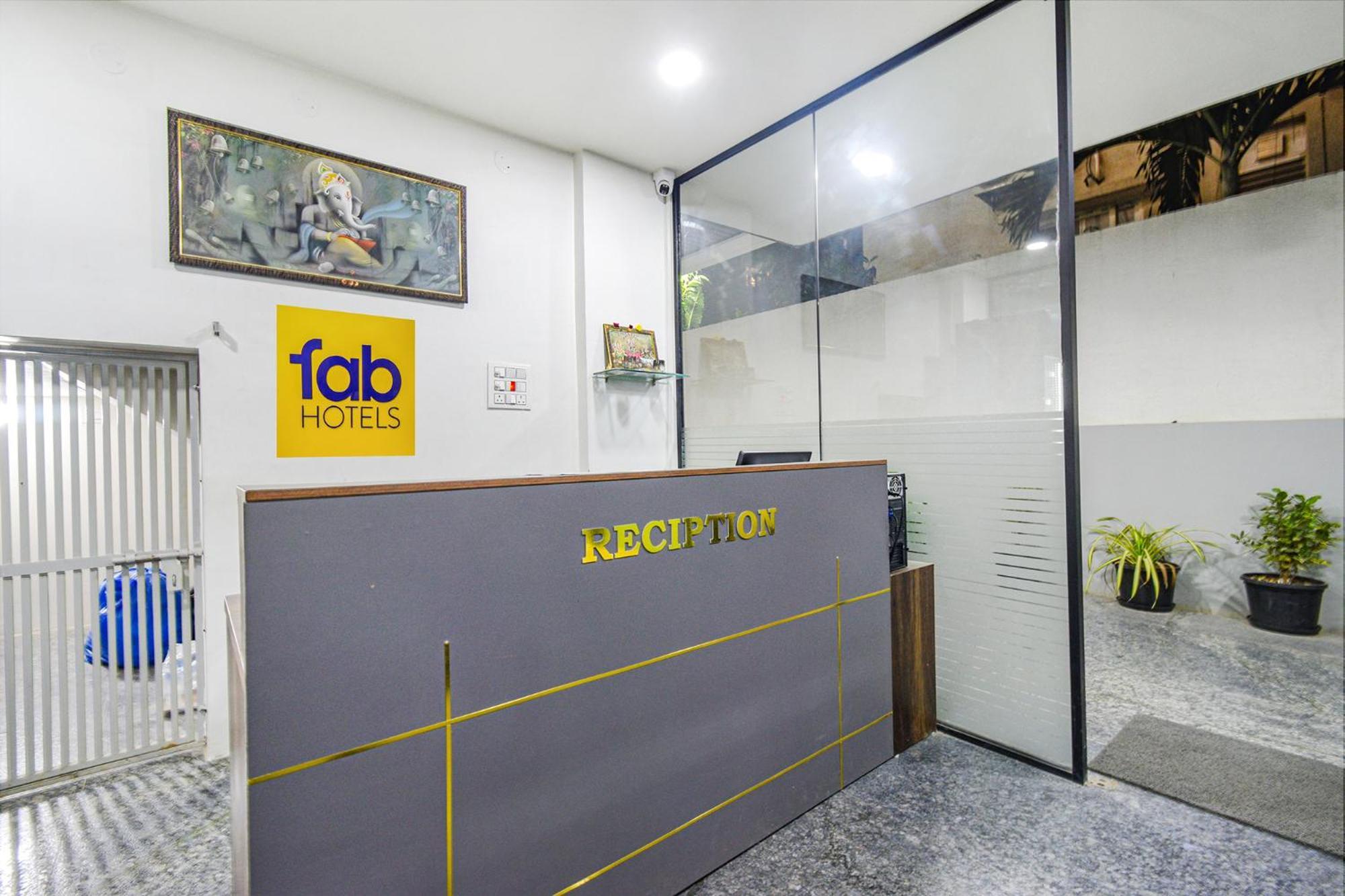 Fabhotel Ssr Ikon Suites - Nr Hyderabad Central University, Kondapur Eksteriør bilde