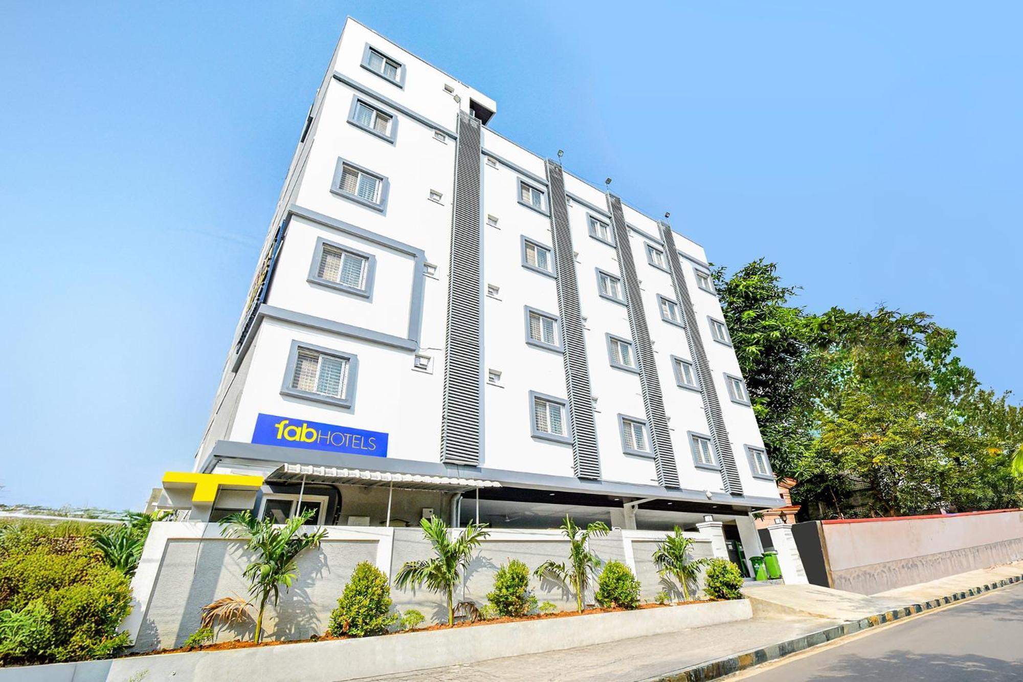 Fabhotel Ssr Ikon Suites - Nr Hyderabad Central University, Kondapur Eksteriør bilde